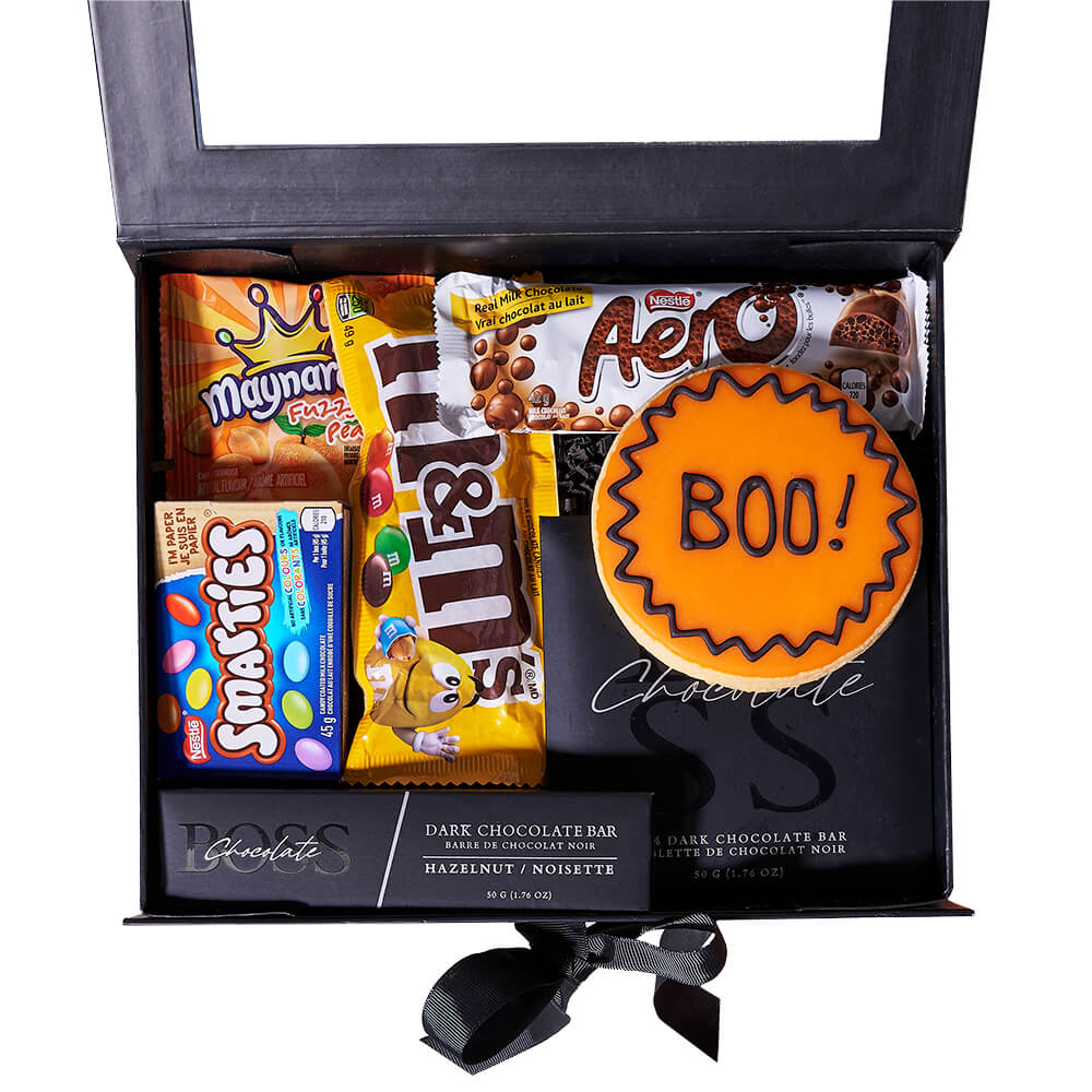 Chocolate and Candy Halloween Gift Box – how the gift is presented