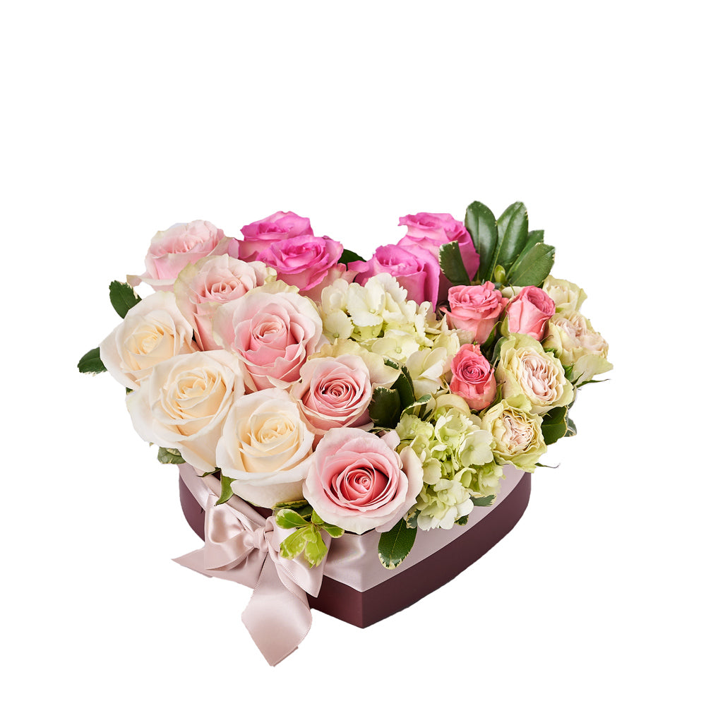 Roses Heart Hat Box – how the gift is presented
