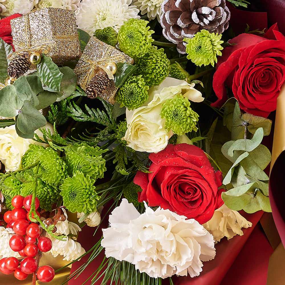 Holiday Rose Bouquet. Mixed floral bouquet, mixed flower arrangement - Los Angeles Delivery.