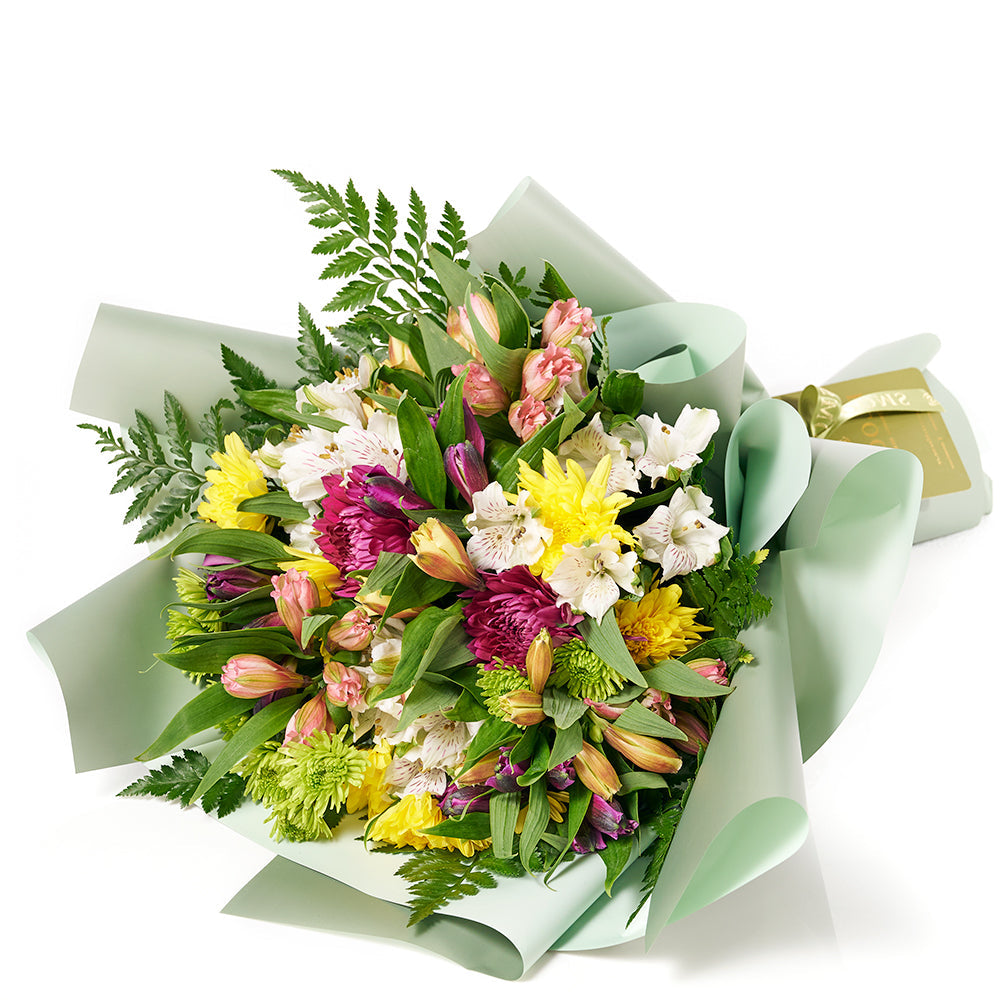 Alstroemeria and Chrysanthemums Bouquet – how the gift is presented