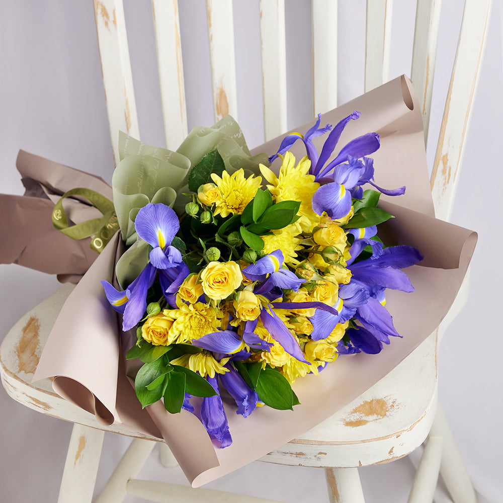 Luminous Lavender Iris Bouquet - Los Angeles Delivery
