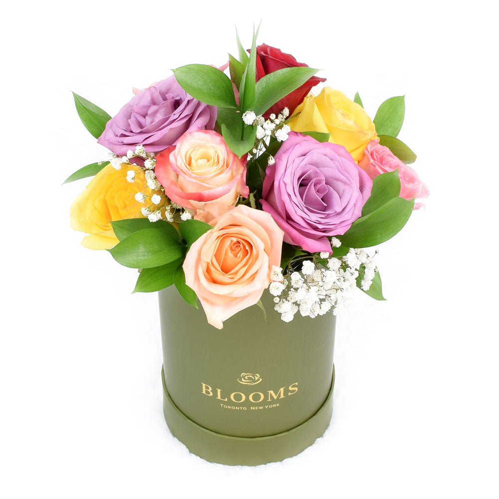 Multi-Colored Rose Hat Box – how the gift is presented