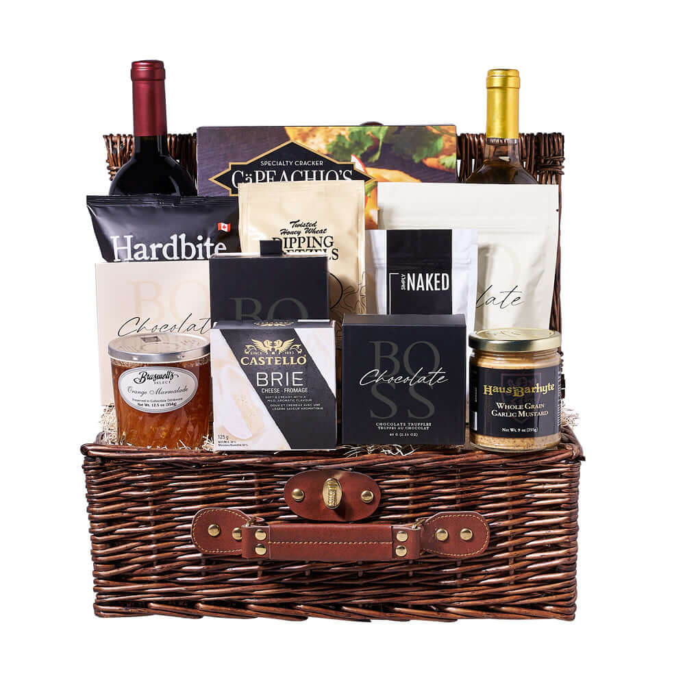Wine and Brie Picnic Basket – how the gift is presented