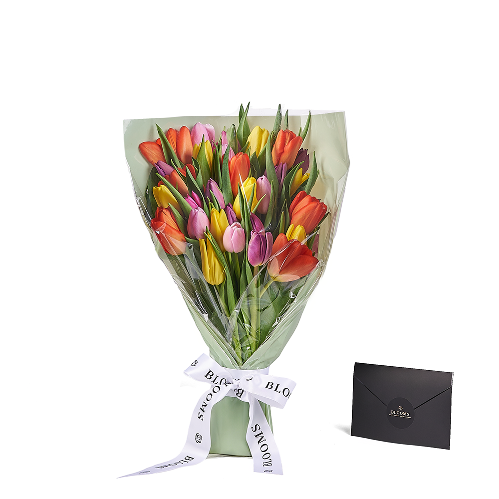 Bouquet of Multicoloured Tulips Encapsulated with Ribbon – how the gift is presented
