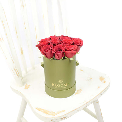 Red Rose & Spring Green Gift Box Los Angeles Blooms