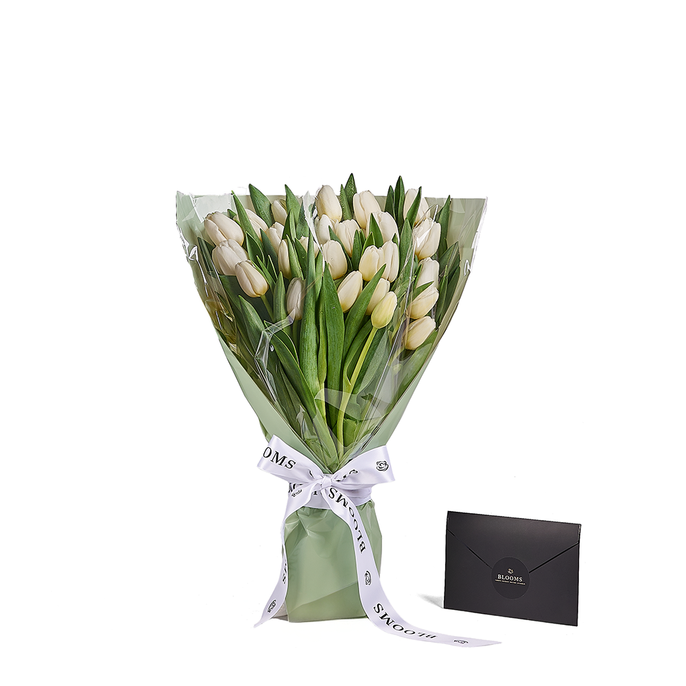 White Tulip Bouquet – how the gift is presented