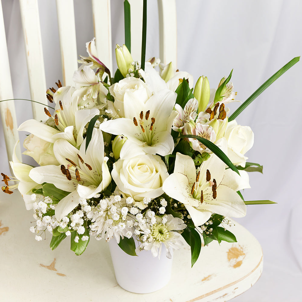 Alabaster Mixed Lily Arrangement – Los Angeles Blooms - Los Angeles Delivery