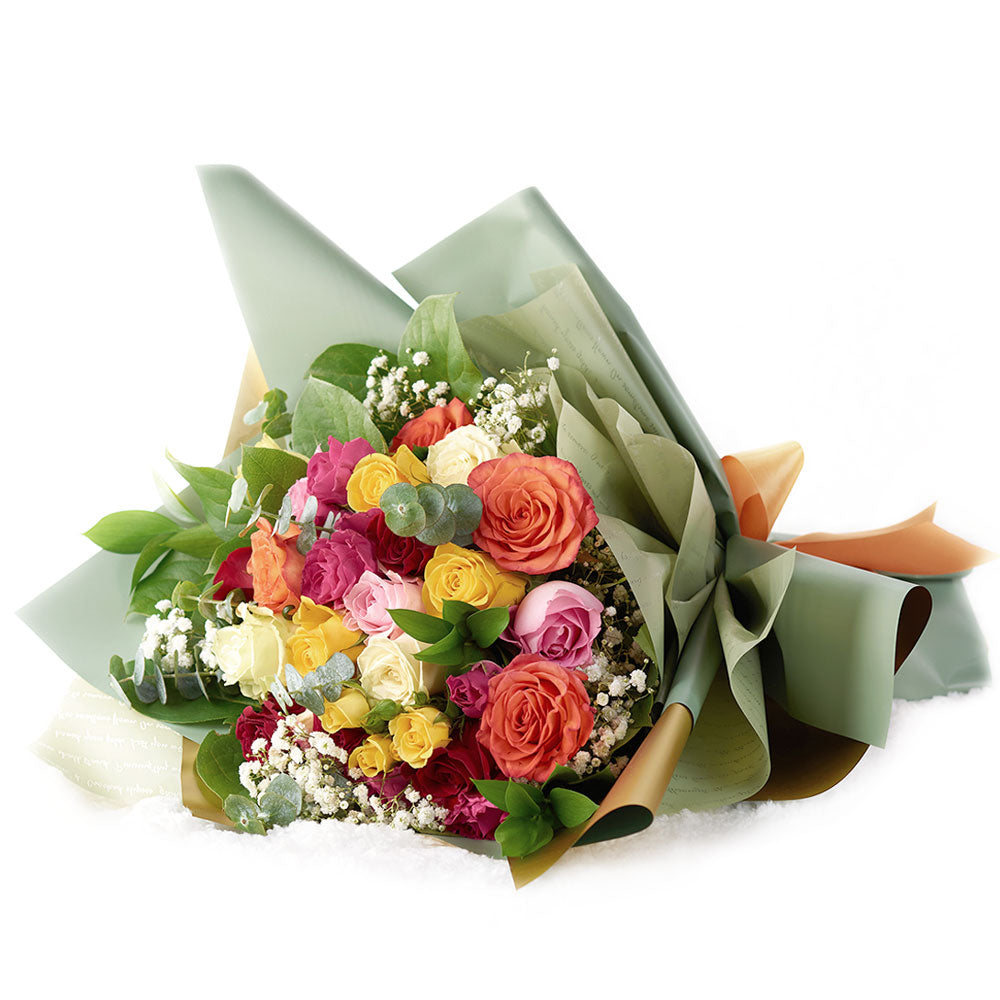 Multicolored Rose and Spray Rose Bouquet – how the gift is presented