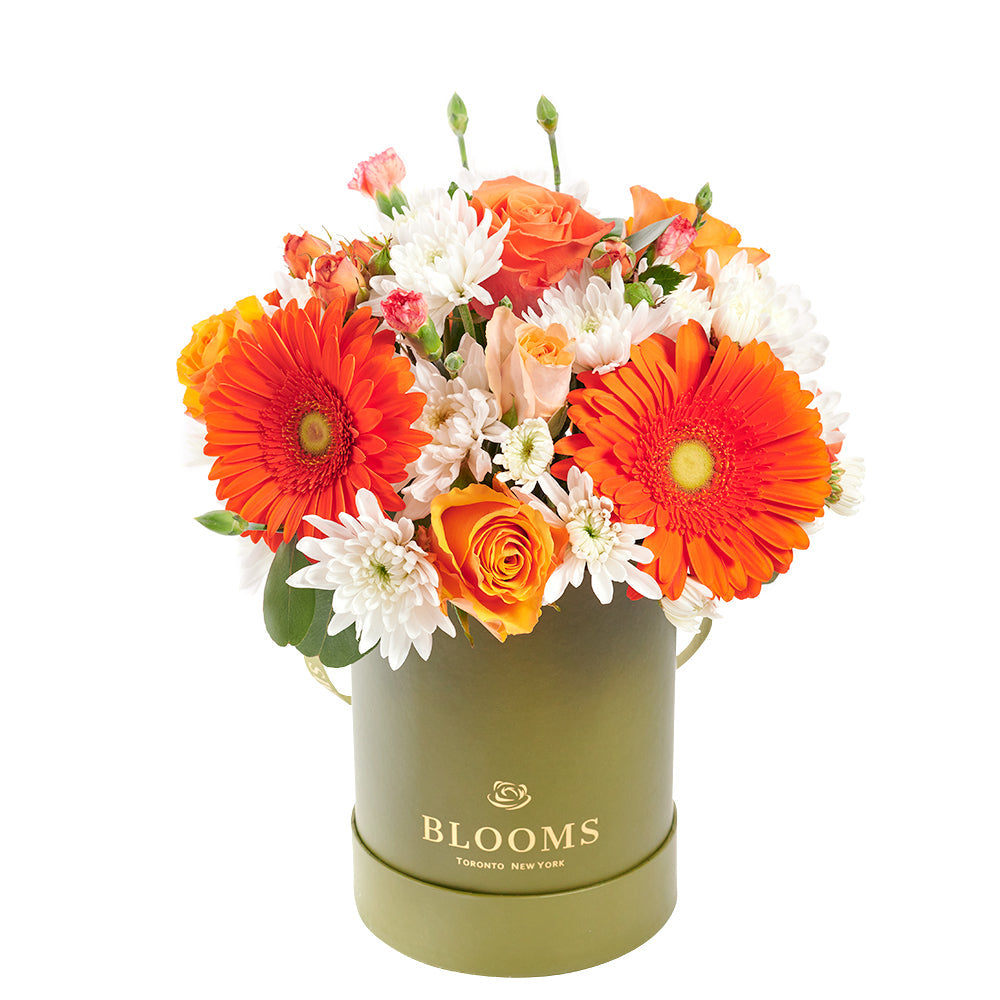 Daisies and Roses Flower Hat Box – how the gift is presented