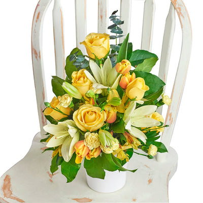 Los Angeles Blooms Flower Delivery - Los Angeles Delivery Flower Gifts - Gold & Cream Mixed Arrangement