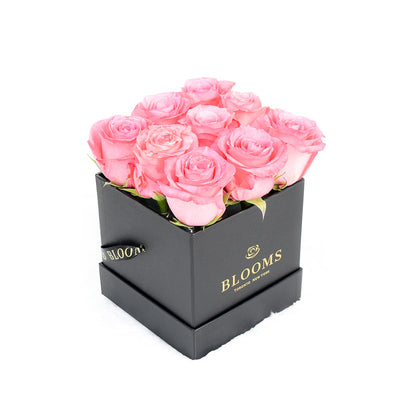 Impeccable Pink Rose Hat Box. Los Angeles Blooms - Los Angeles Delivery