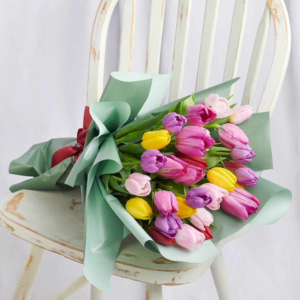 Classy and elegant, the Spring Radiance Tulip Bouquet from Los Angeles Blooms makes a great gift for any occasion. 