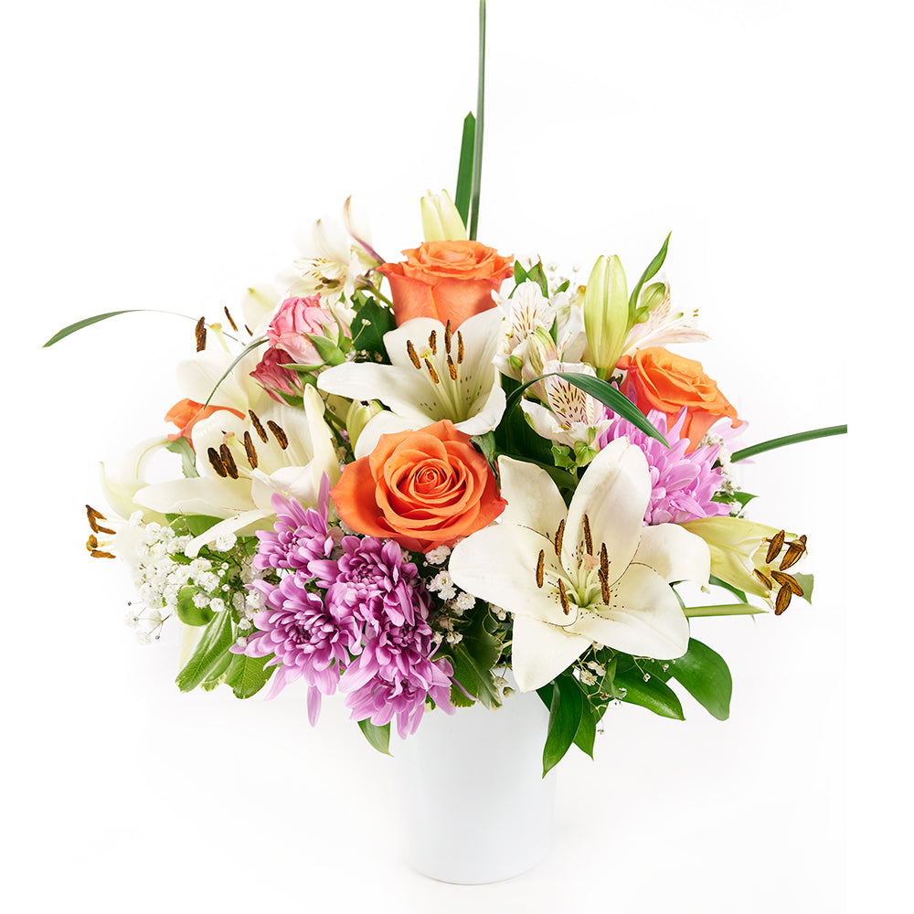 Premium Mixed Floral Arrangement with Roses, Lilies and Daisies – how the gift is presented
